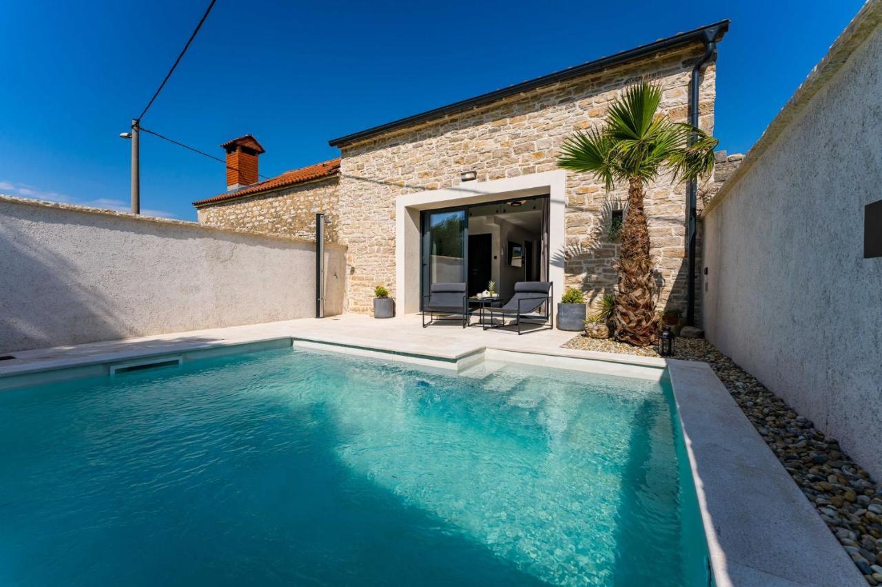Stone House With Pool Poeta Villa Pridraga Eksteriør bilde