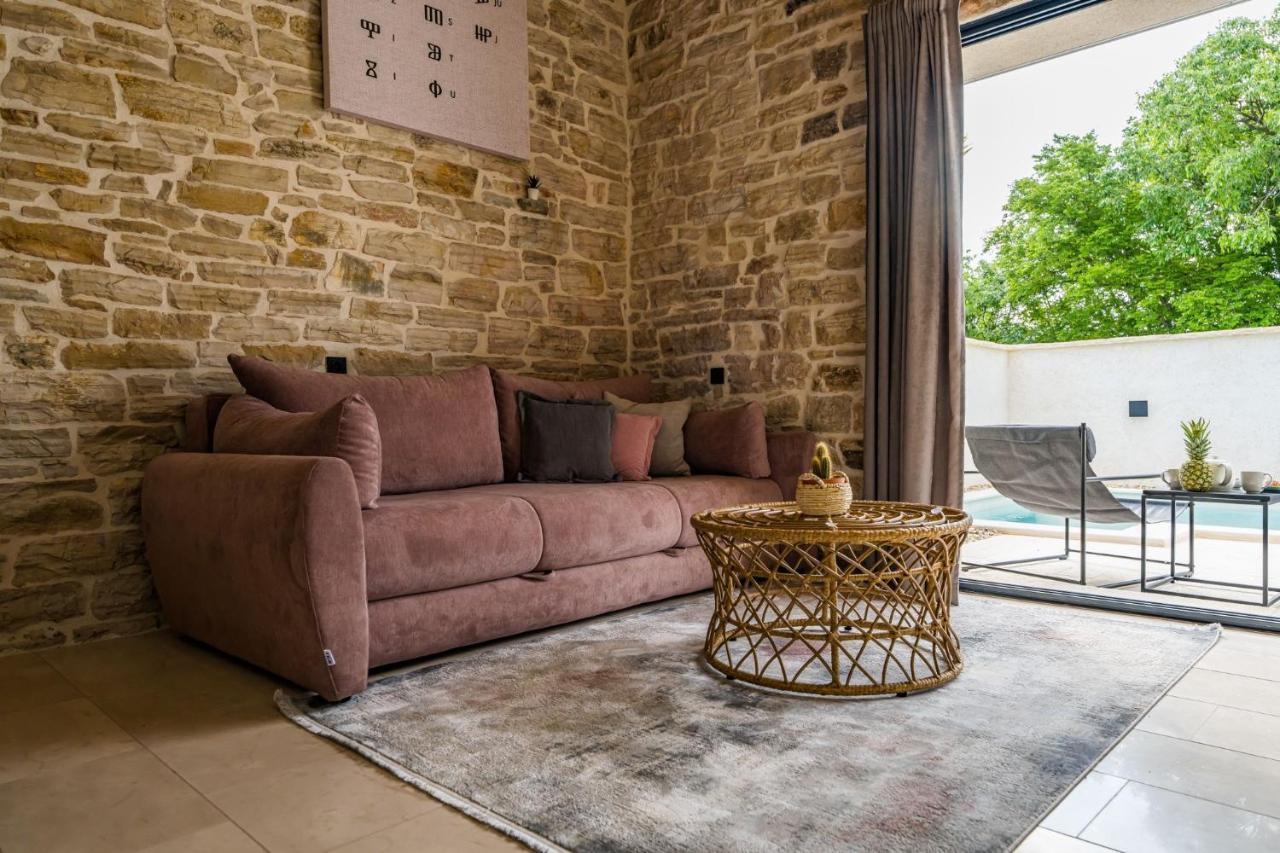 Stone House With Pool Poeta Villa Pridraga Eksteriør bilde