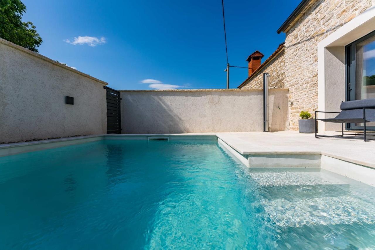Stone House With Pool Poeta Villa Pridraga Eksteriør bilde